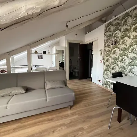 Pola's House * トリノ